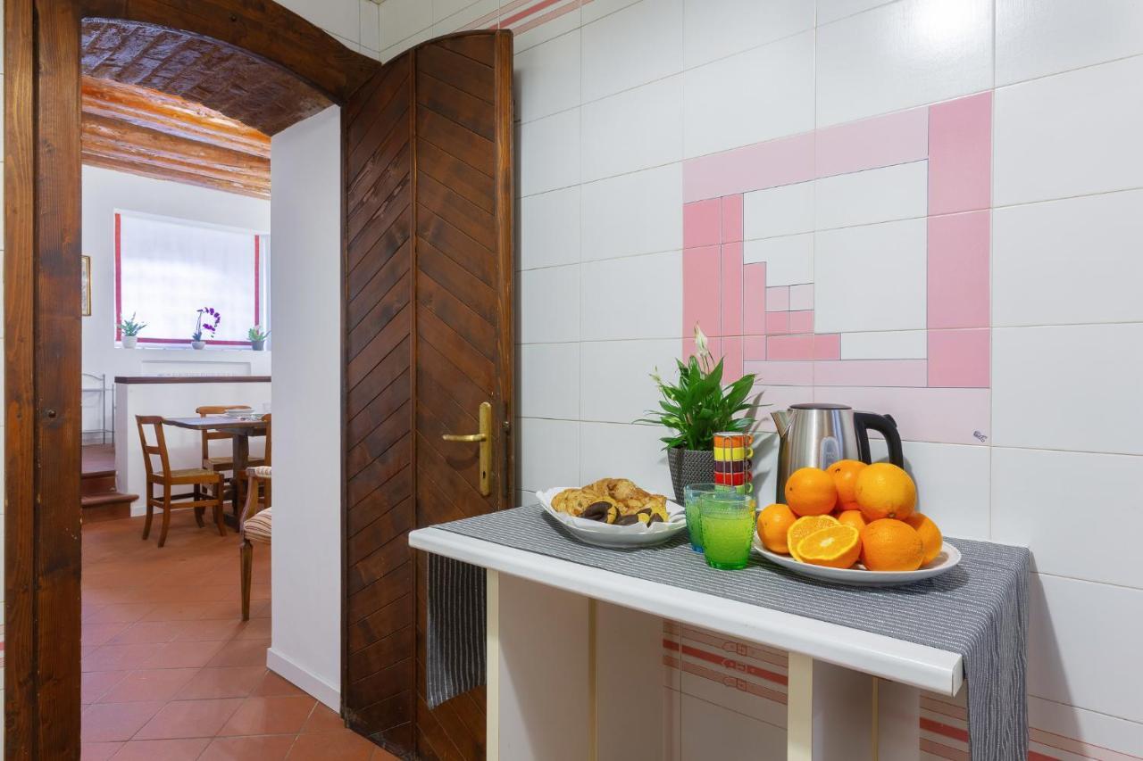 Center Ztl Lovely Apartment แฟร์รารา ภายนอก รูปภาพ