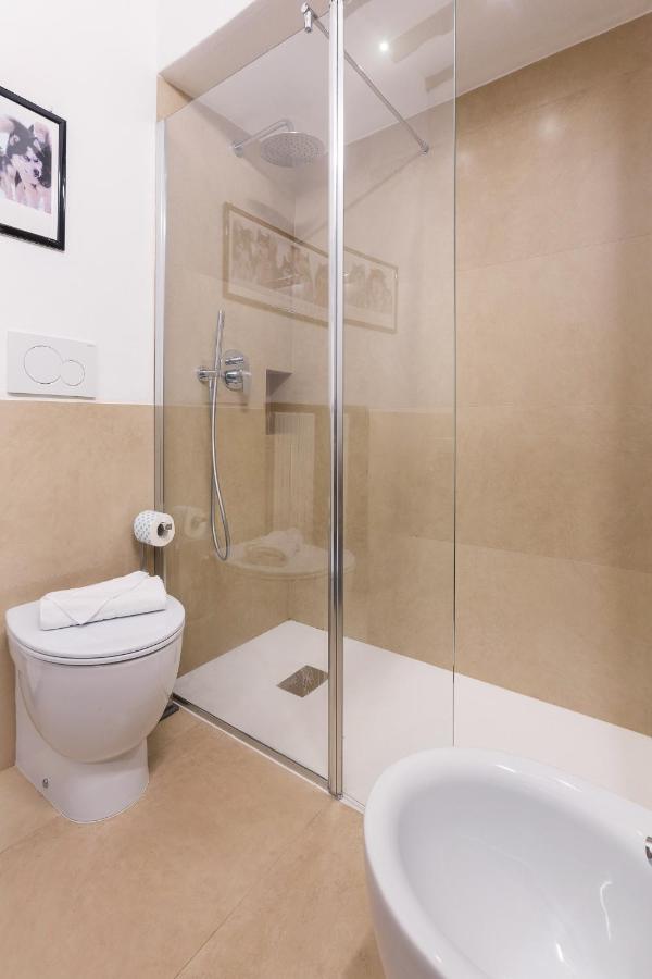 Center Ztl Lovely Apartment แฟร์รารา ภายนอก รูปภาพ