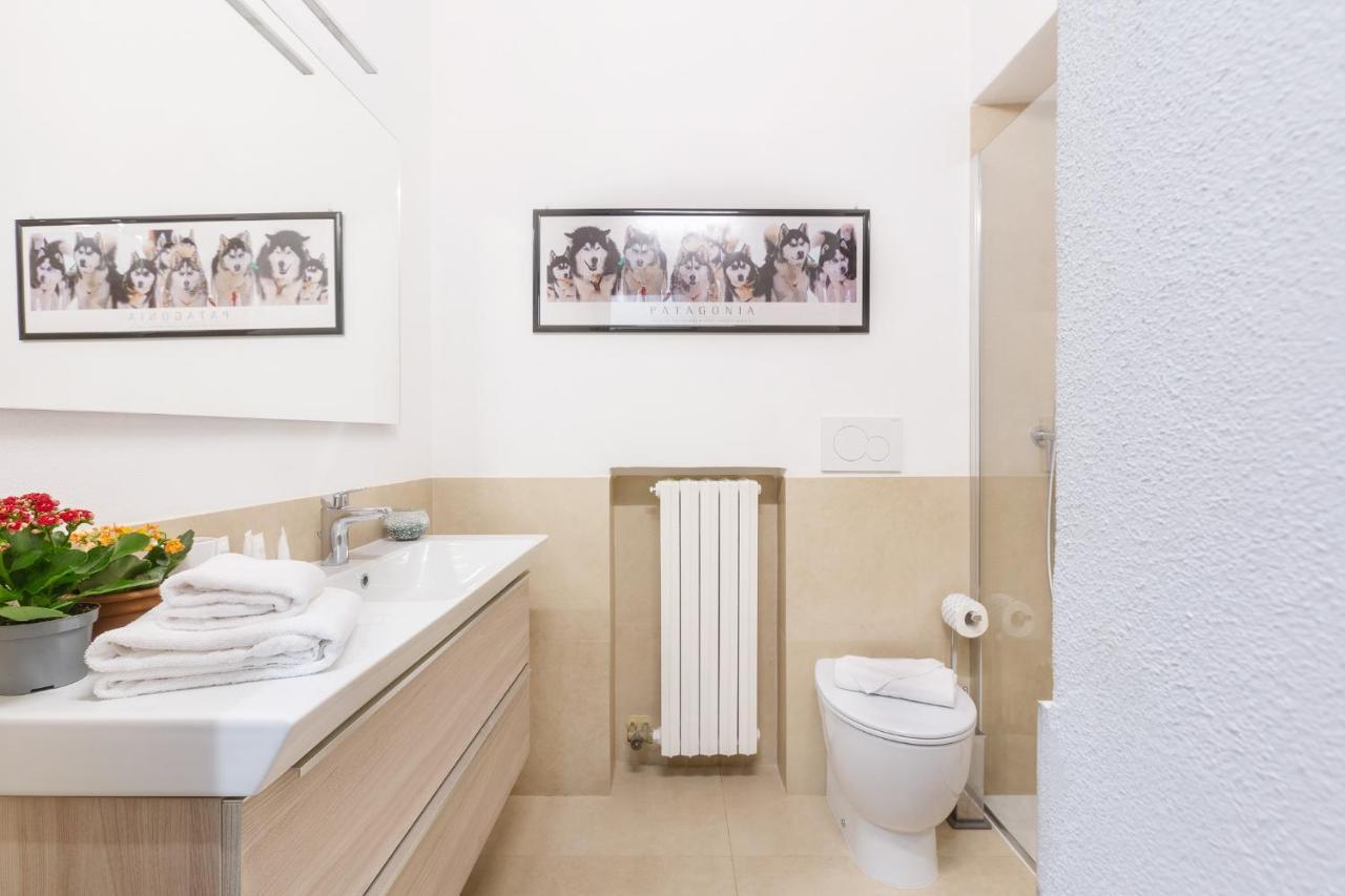 Center Ztl Lovely Apartment แฟร์รารา ภายนอก รูปภาพ